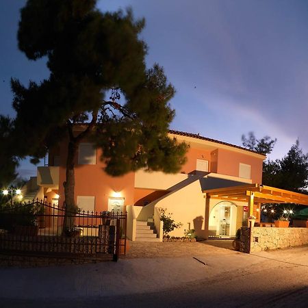 Epavlis Apartments Porto Heli Extérieur photo