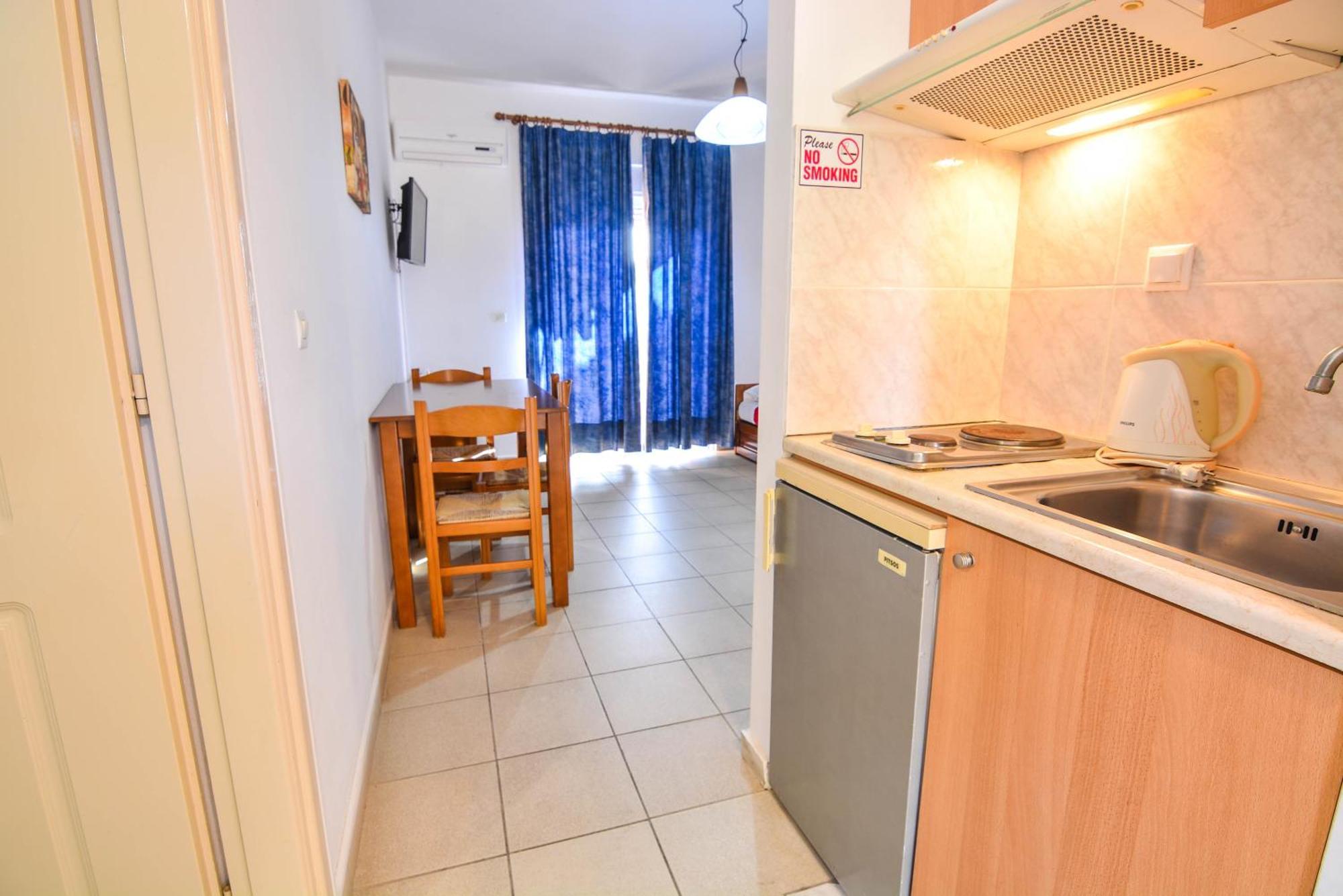 Epavlis Apartments Porto Heli Extérieur photo