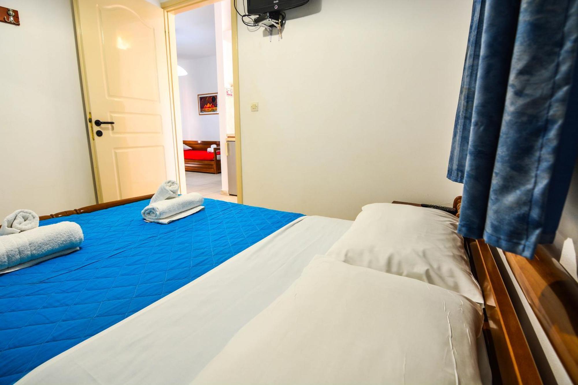 Epavlis Apartments Porto Heli Extérieur photo