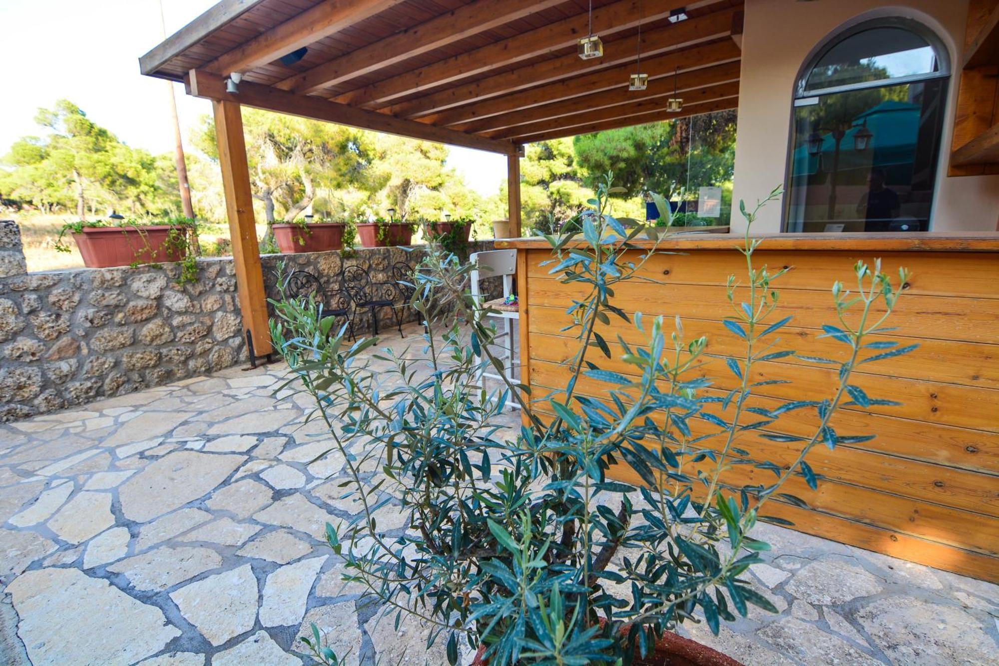 Epavlis Apartments Porto Heli Extérieur photo
