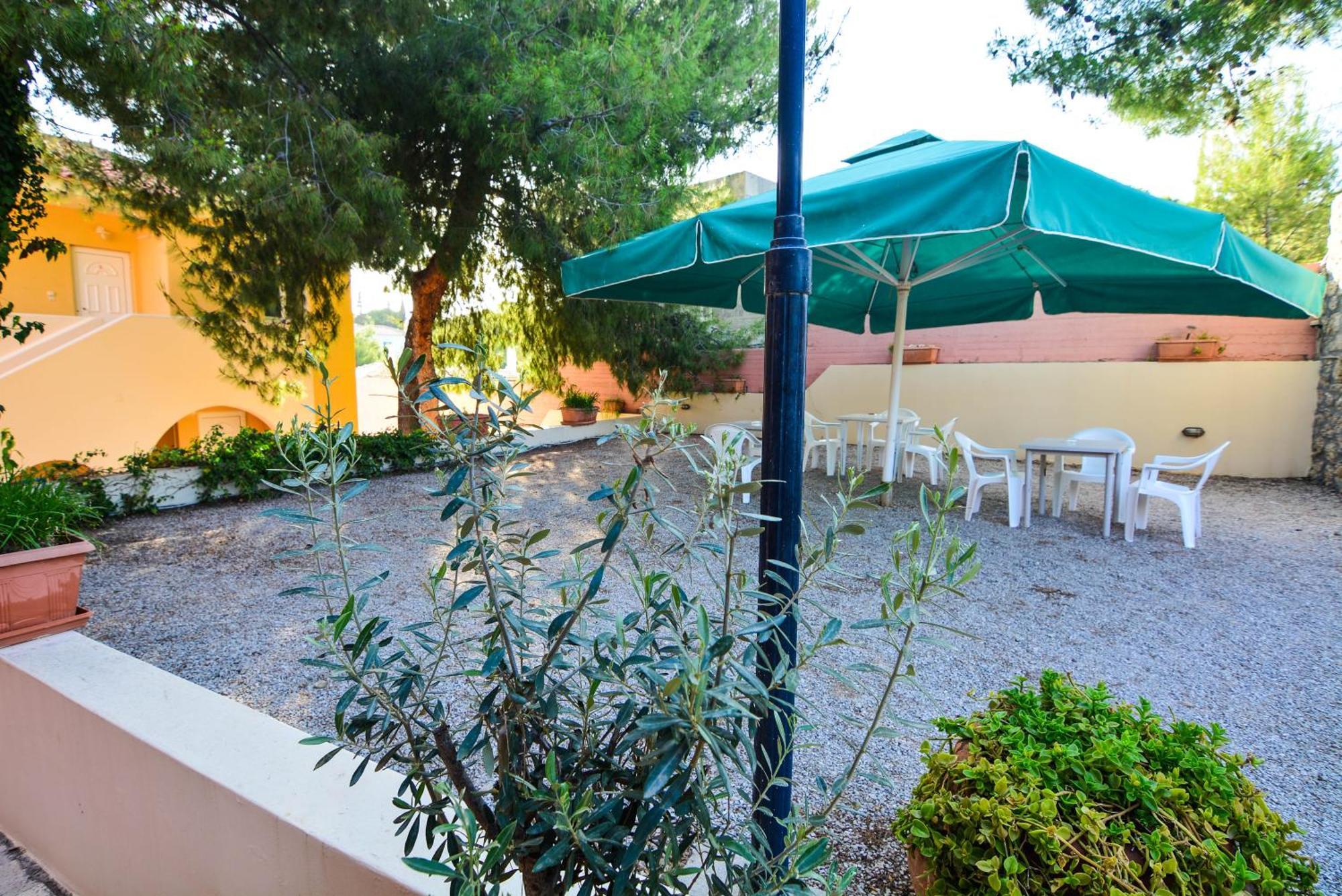 Epavlis Apartments Porto Heli Extérieur photo