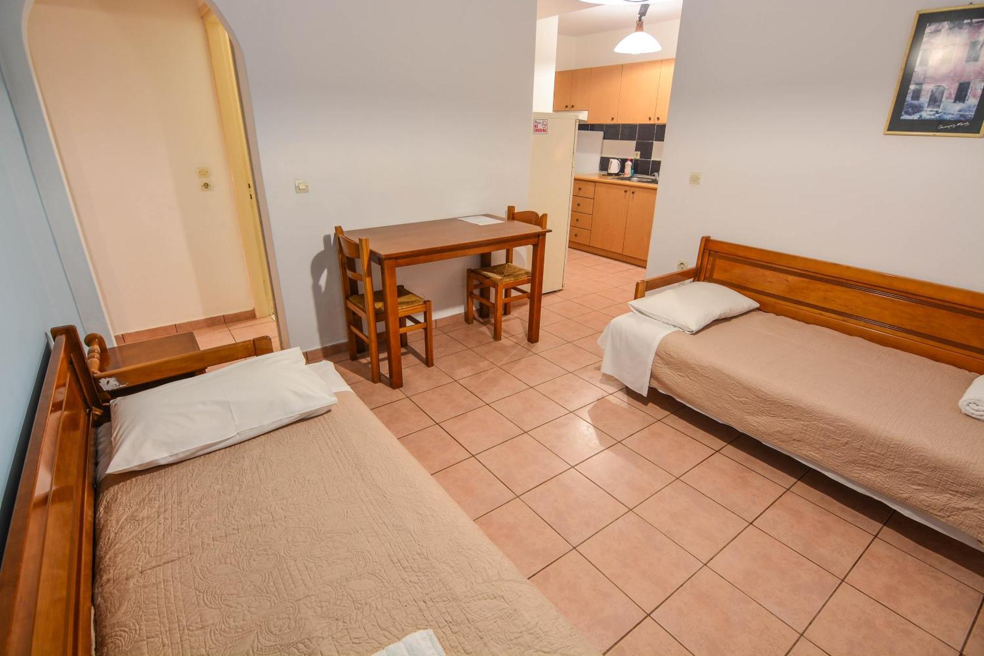 Epavlis Apartments Porto Heli Extérieur photo