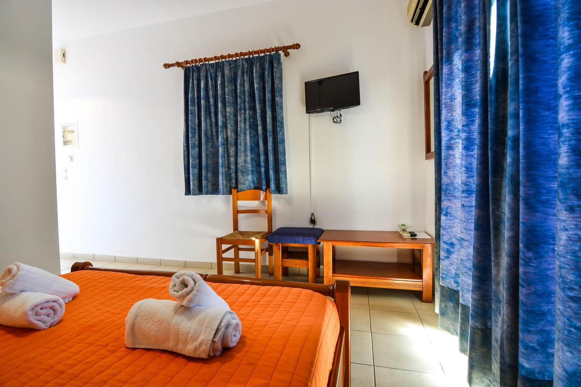 Epavlis Apartments Porto Heli Extérieur photo