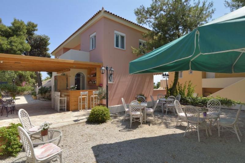 Epavlis Apartments Porto Heli Extérieur photo
