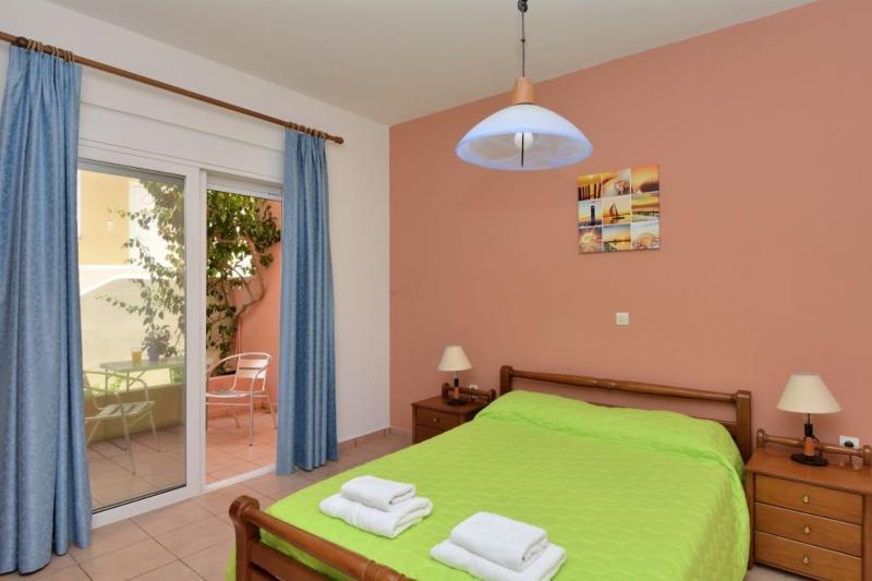 Epavlis Apartments Porto Heli Extérieur photo